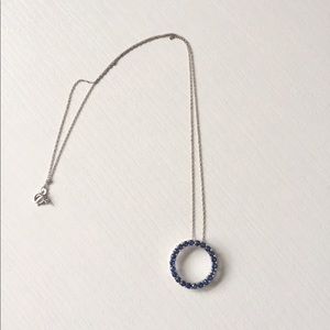 10 carat white gold sapphire pendent